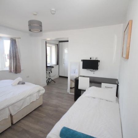 Lee'S House Villa Uxbridge Luaran gambar