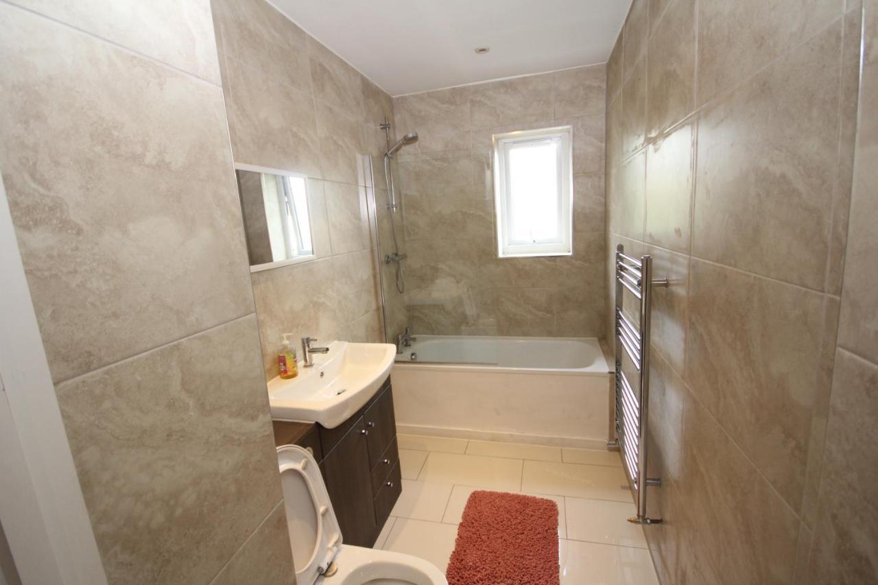 Lee'S House Villa Uxbridge Luaran gambar