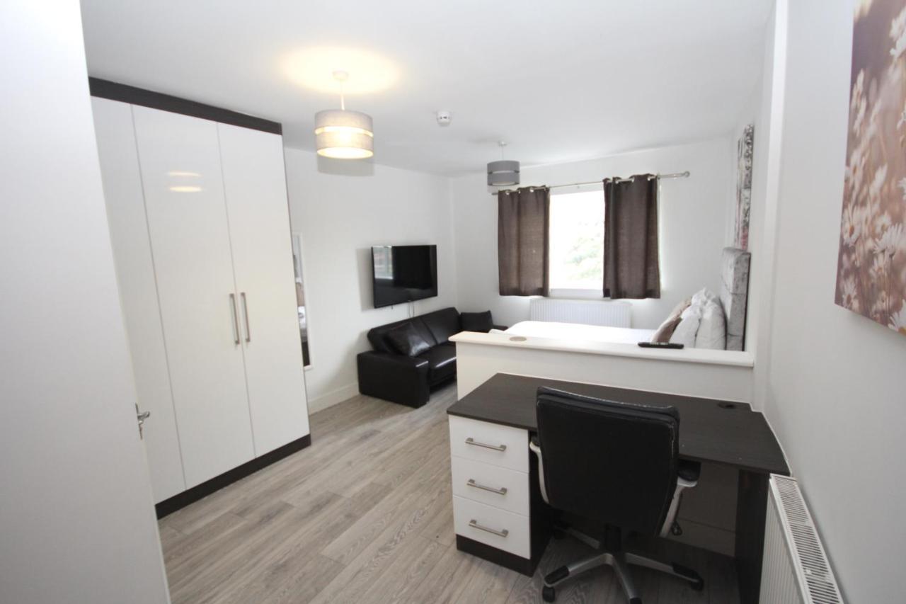 Lee'S House Villa Uxbridge Luaran gambar