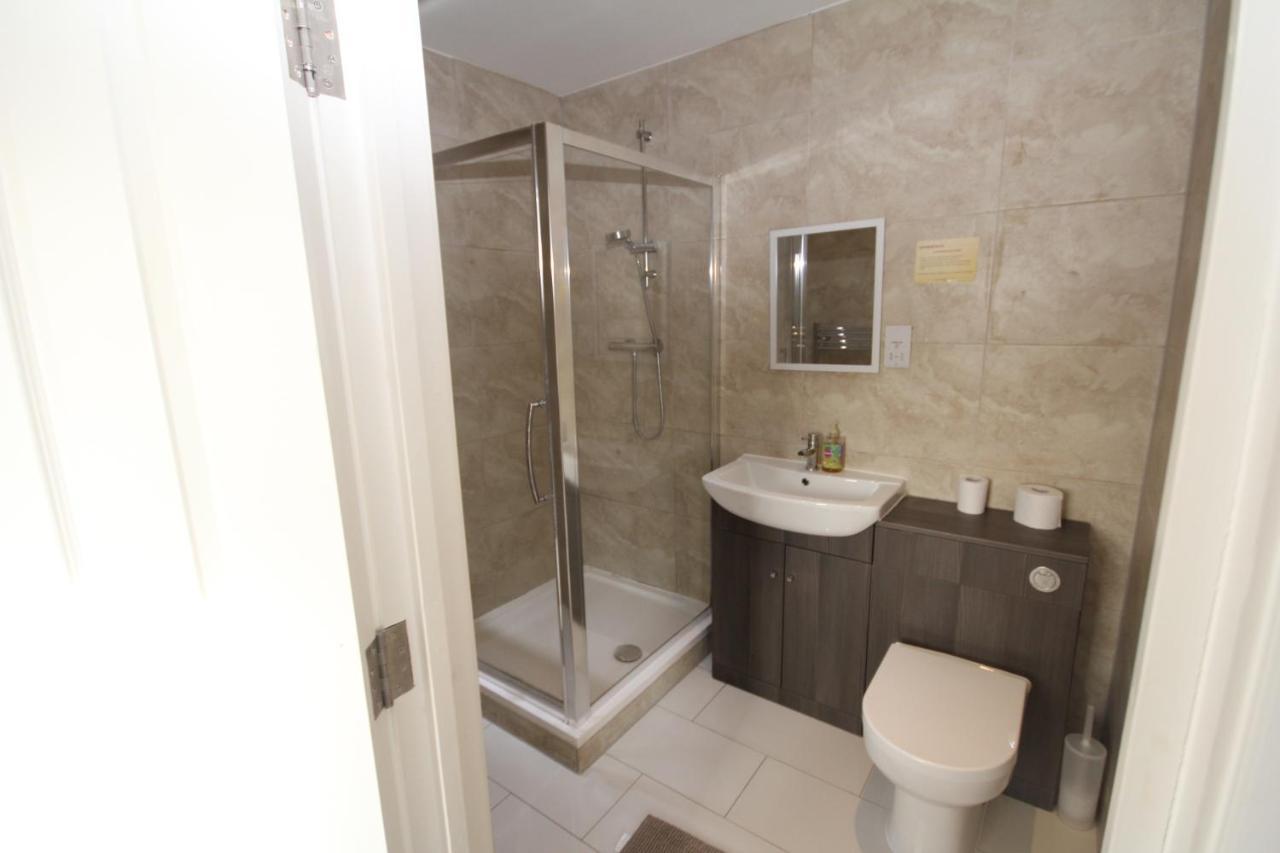 Lee'S House Villa Uxbridge Luaran gambar