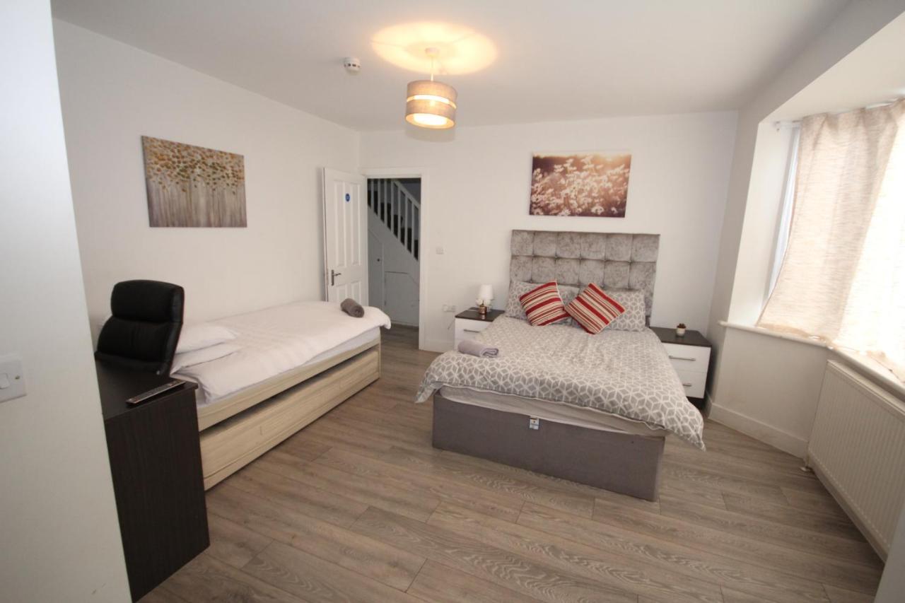 Lee'S House Villa Uxbridge Luaran gambar