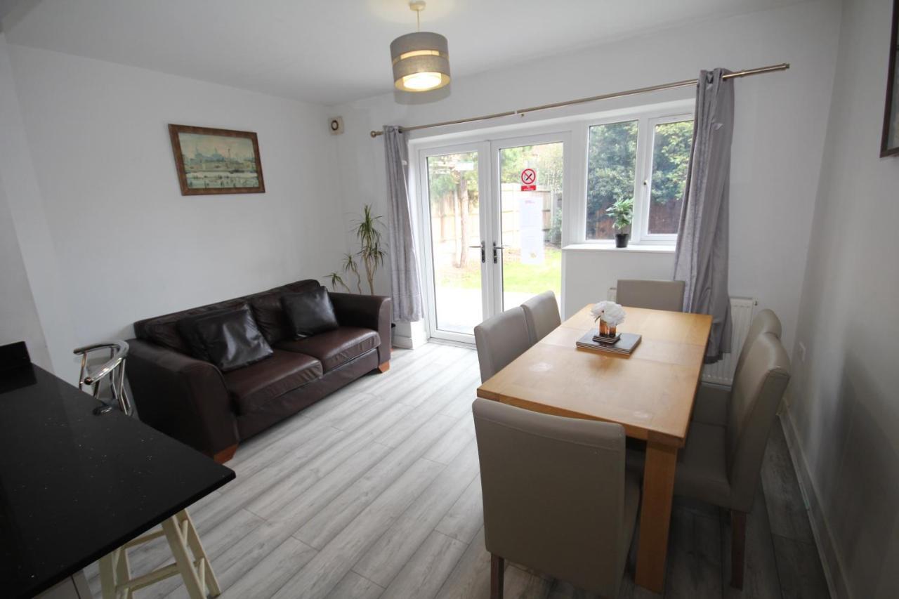 Lee'S House Villa Uxbridge Luaran gambar