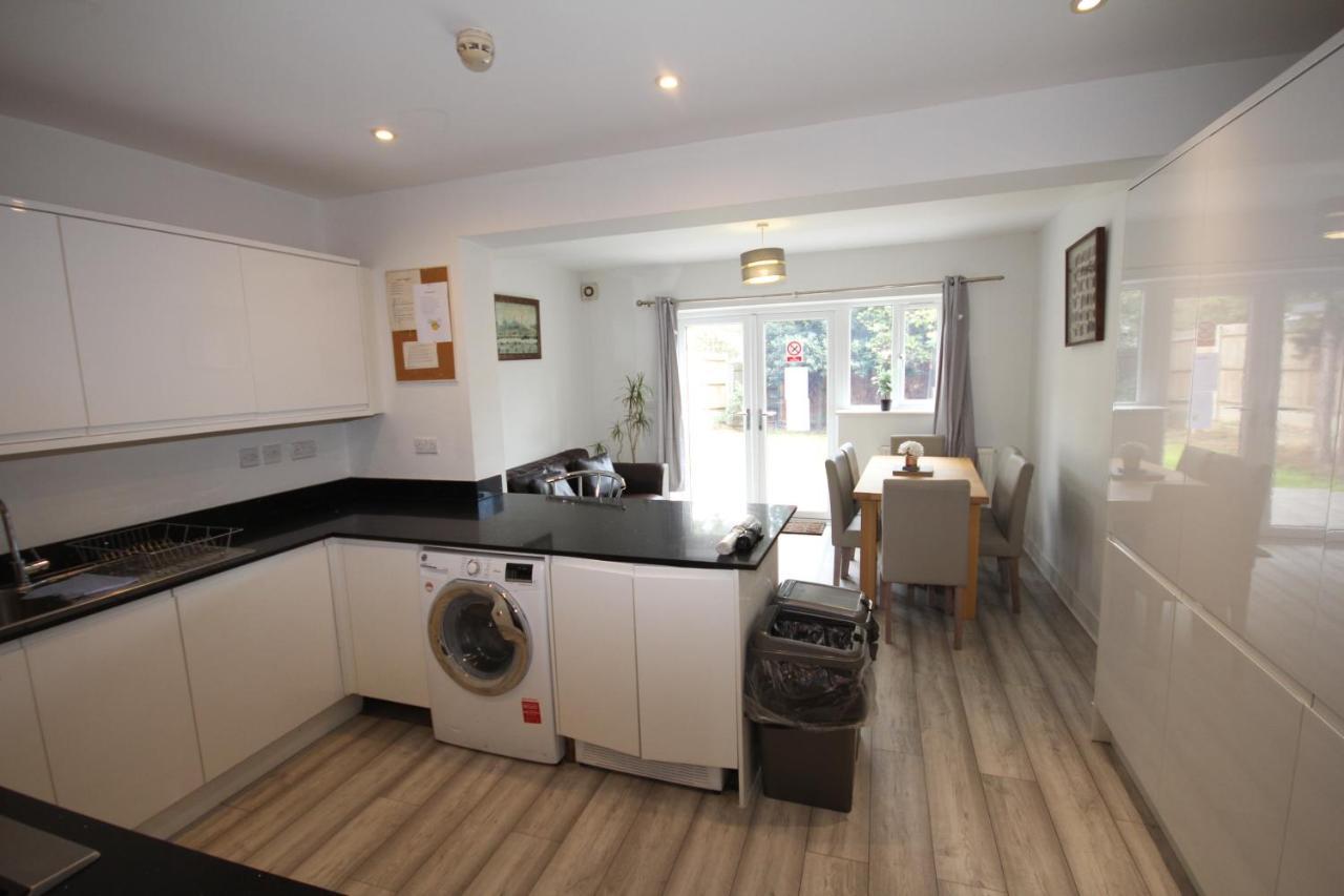 Lee'S House Villa Uxbridge Luaran gambar