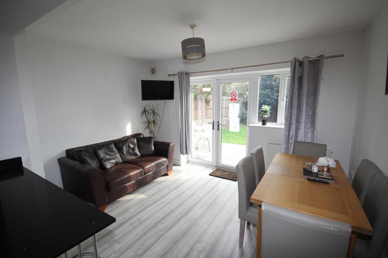 Lee'S House Villa Uxbridge Luaran gambar