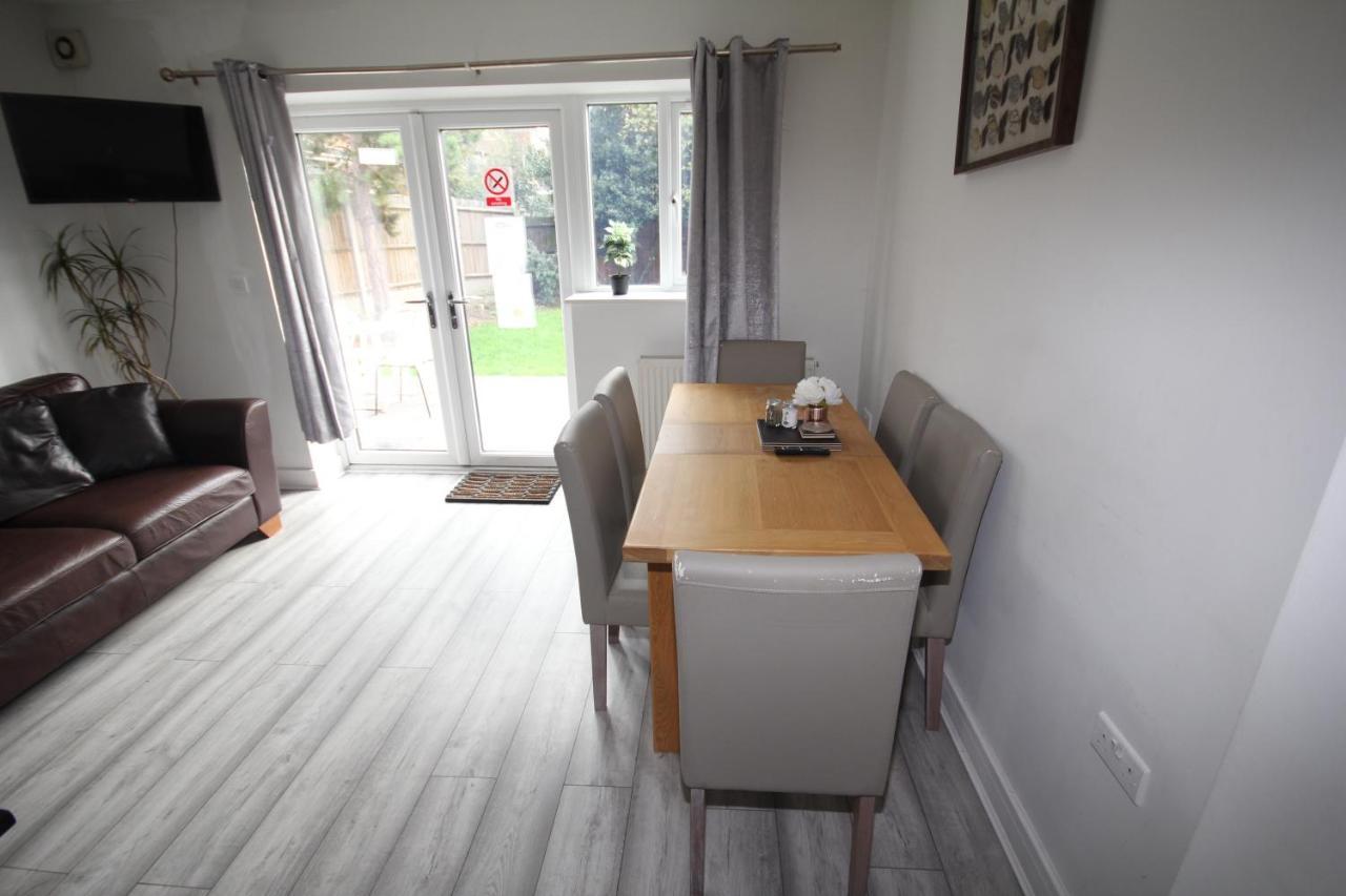 Lee'S House Villa Uxbridge Luaran gambar